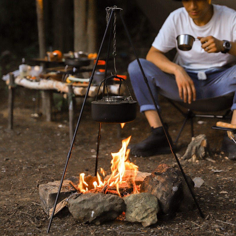 Camping Cooking Tripod - ポータブルアウトドアクッキング三脚、三角形サポート、アルミ合金製調理鍋フレームツール、ステンレス製チェーン、キャンプアクセサリー